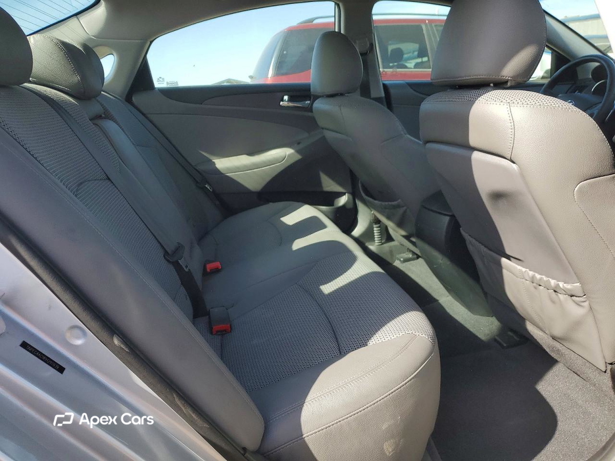 Hyundai Sonata 2011