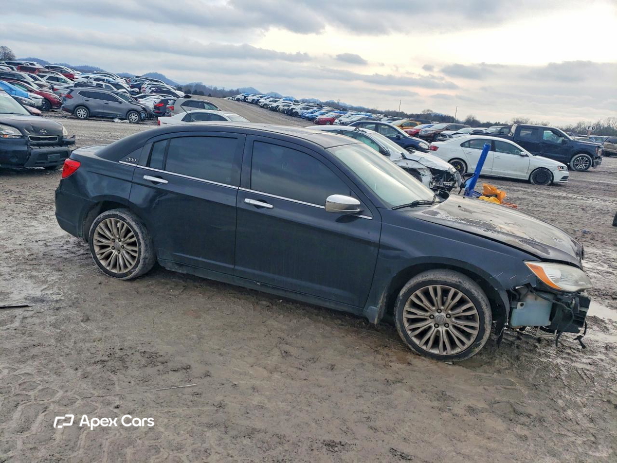 Chrysler 200 2011