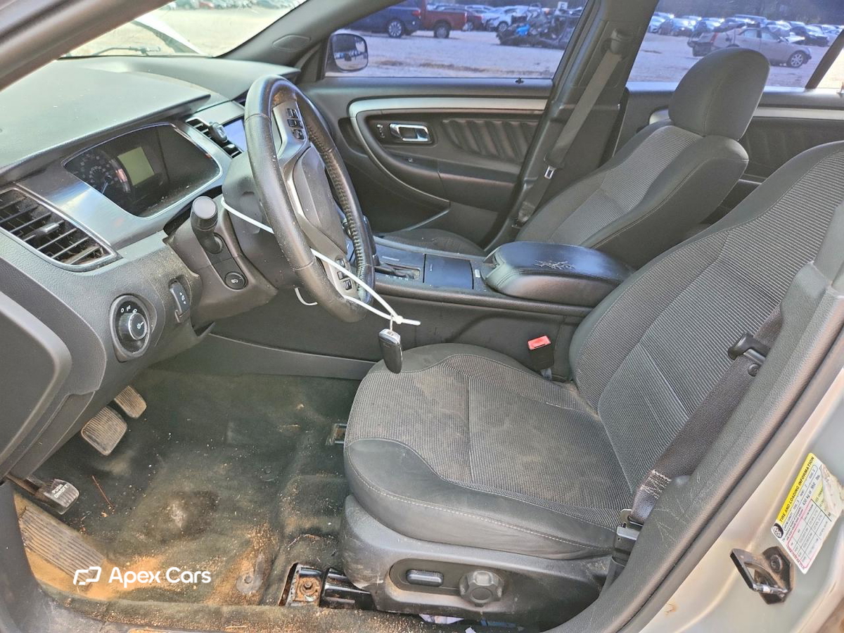 Ford Taurus 2016