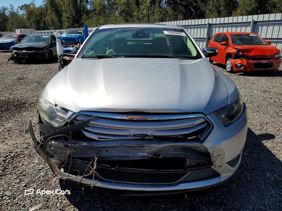 Ford Taurus 2015
