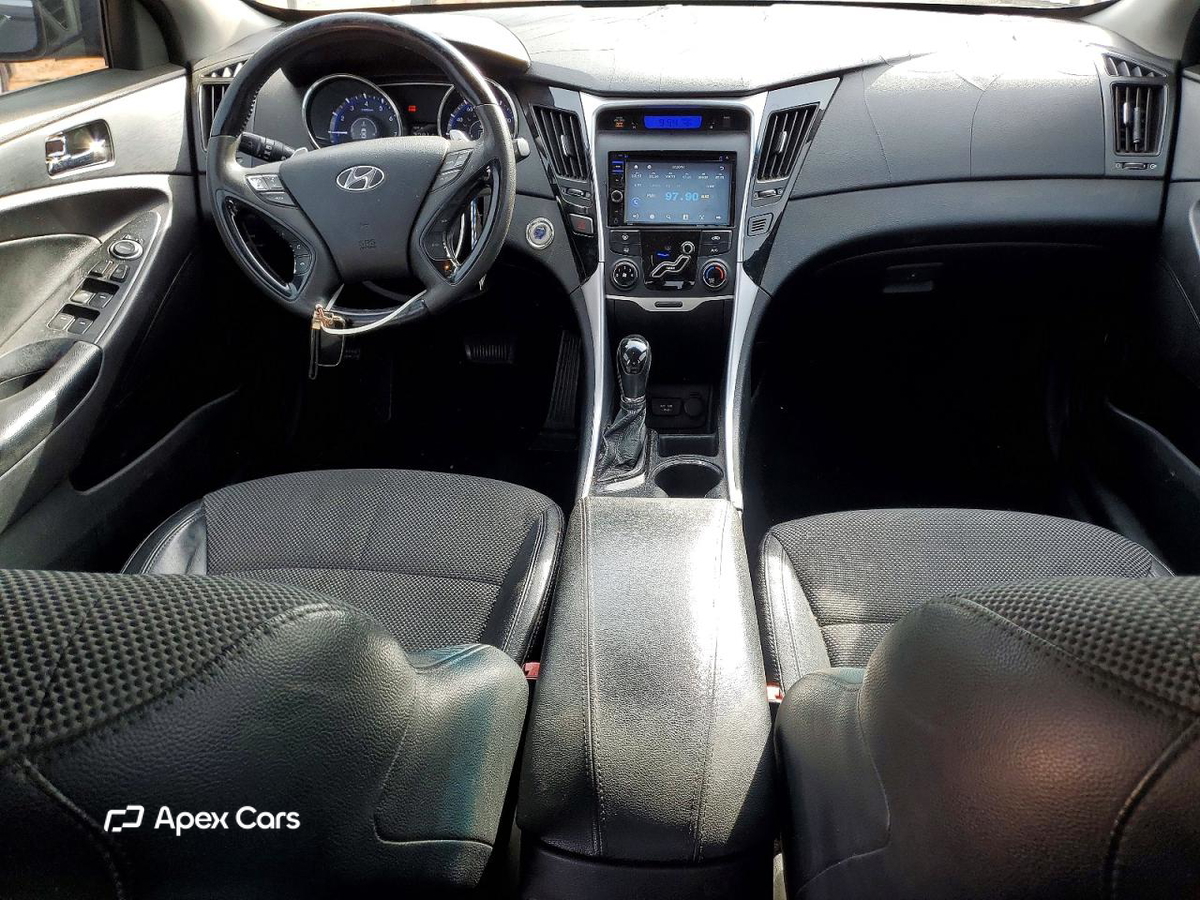 Hyundai Sonata 2011