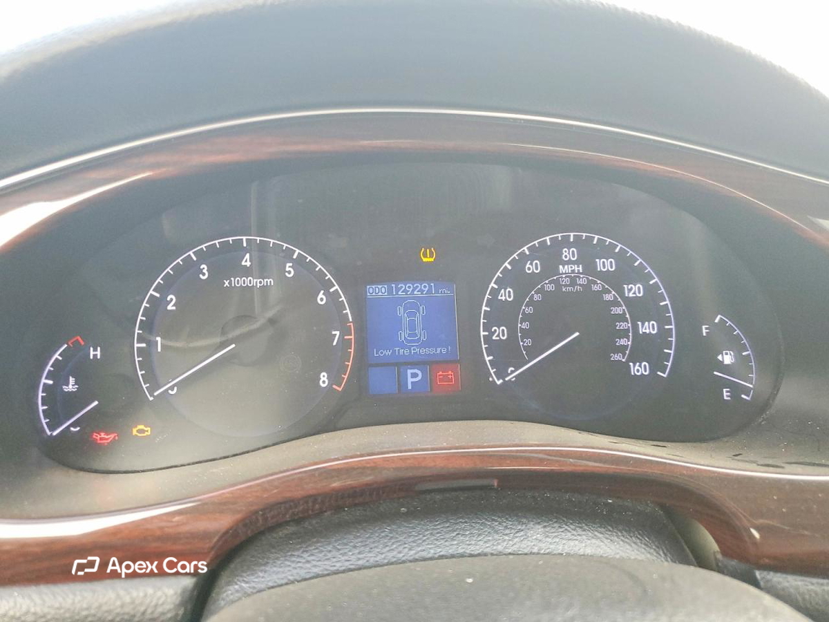 Hyundai Genesis 2013