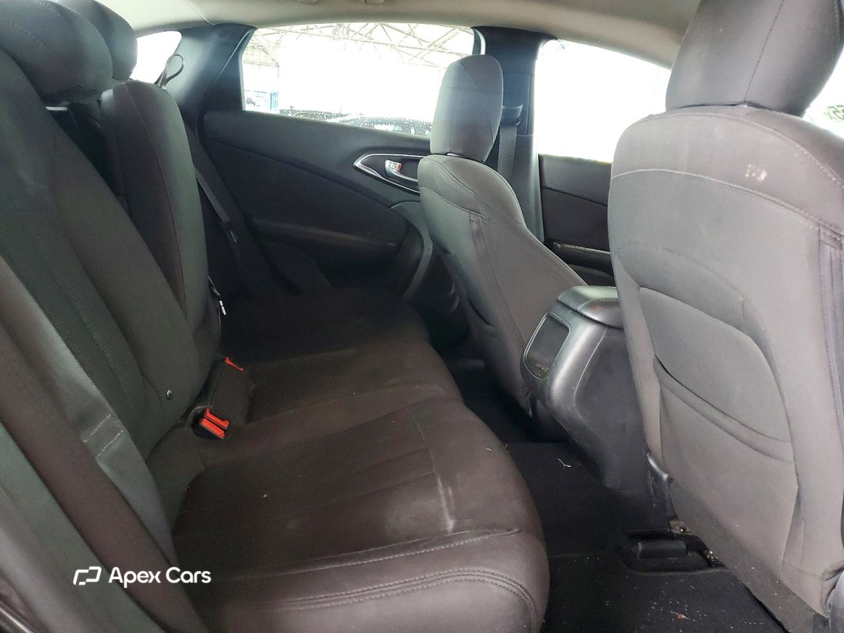 Chrysler 200 2015