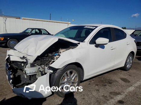 Toyota Yaris 2017 - Image 1 of 12