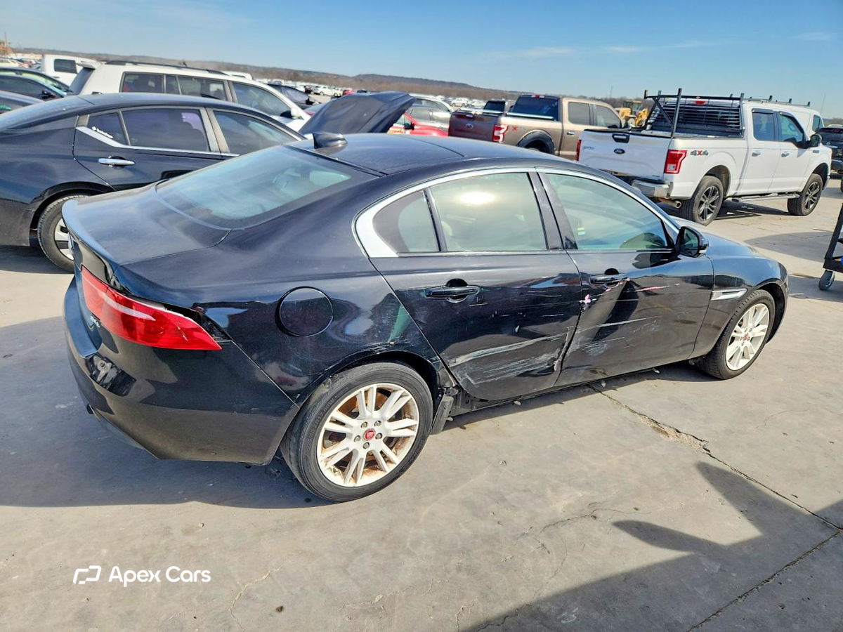 Jaguar XE 2018