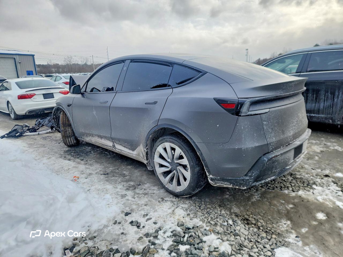 Tesla Model Y 2026