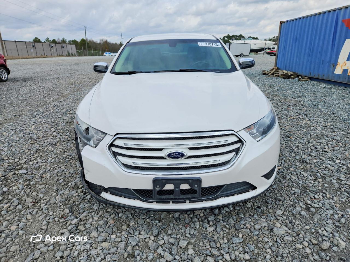 Ford Taurus 2016