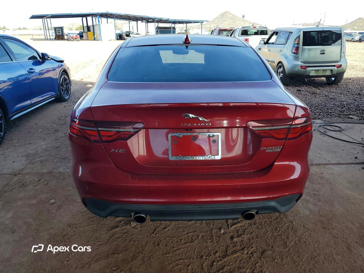 Jaguar XE 2020