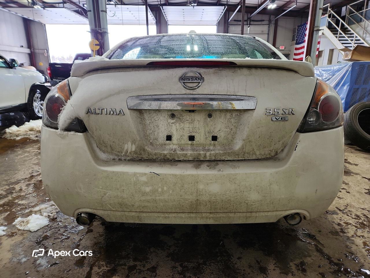 Nissan Altima 2011