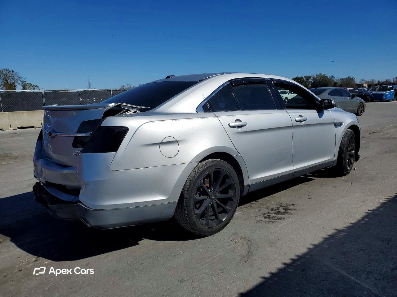Ford Taurus 2014