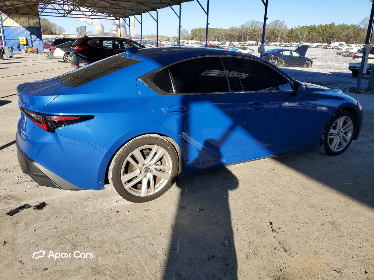 Lexus IS 2021