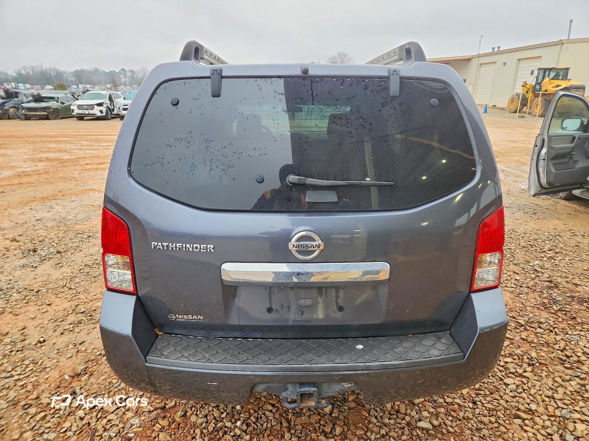 Nissan Pathfinder 2011