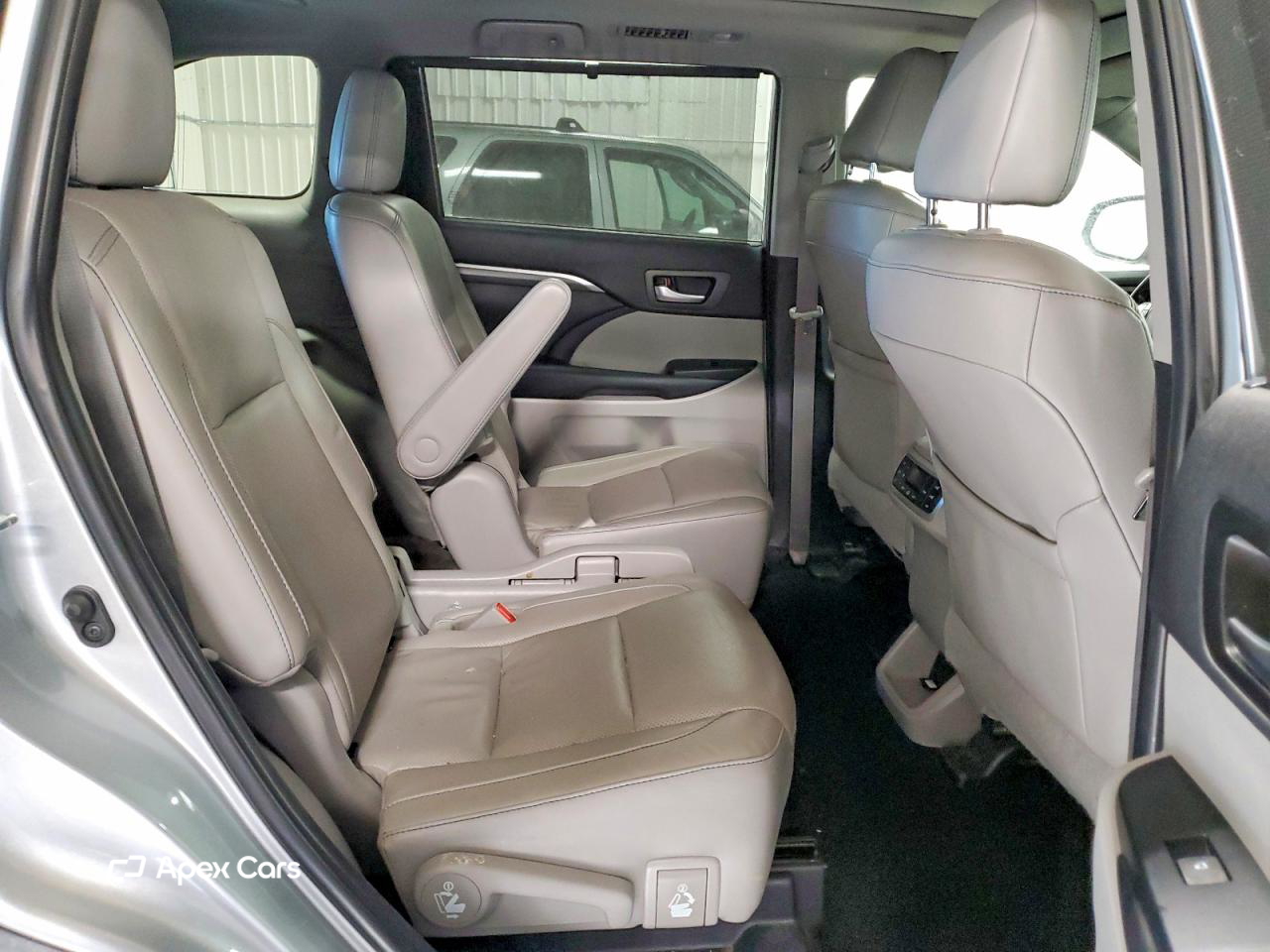 Toyota Highlander 2019
