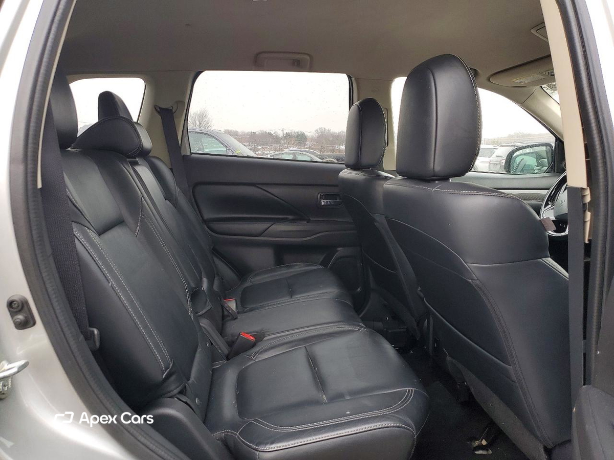 Mitsubishi Outlander 2020