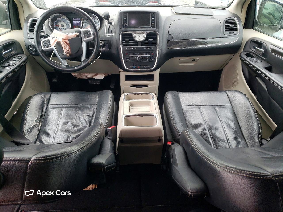Chrysler Town & Country 2013