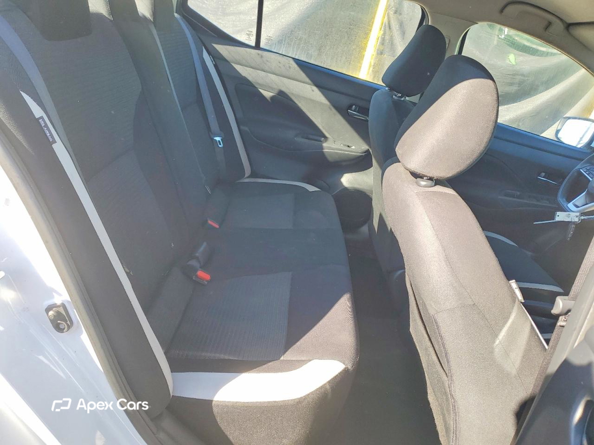 Nissan Versa 2021
