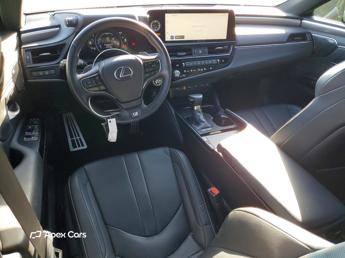 Lexus ES 2023