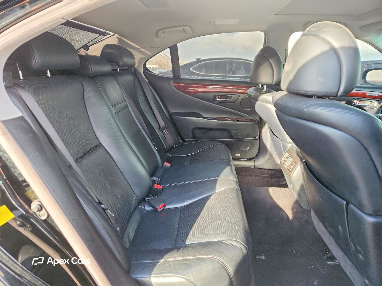 Lexus LS 2011