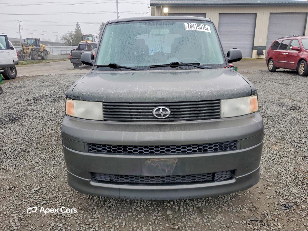 Scion xB 2005