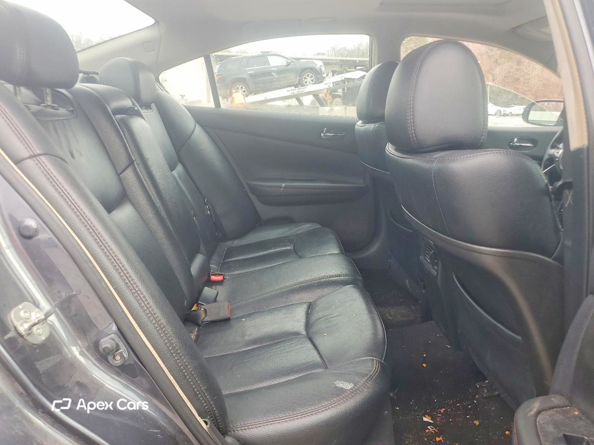 Nissan Maxima 2012