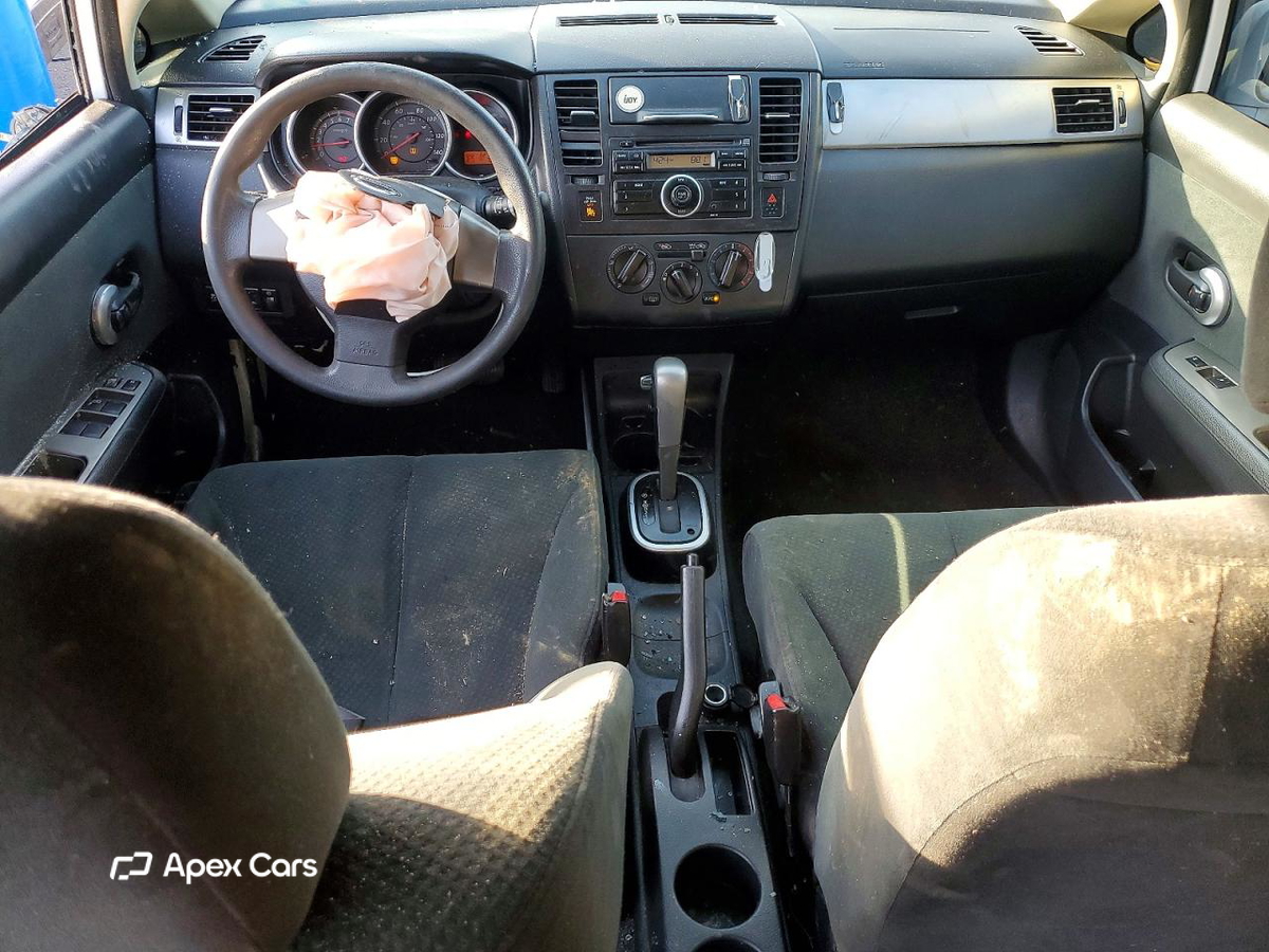 Nissan Versa 2012