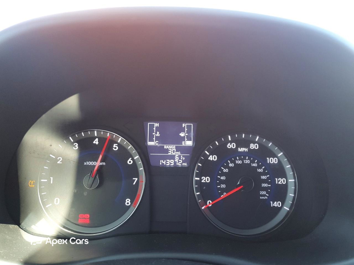 Hyundai Accent 2015