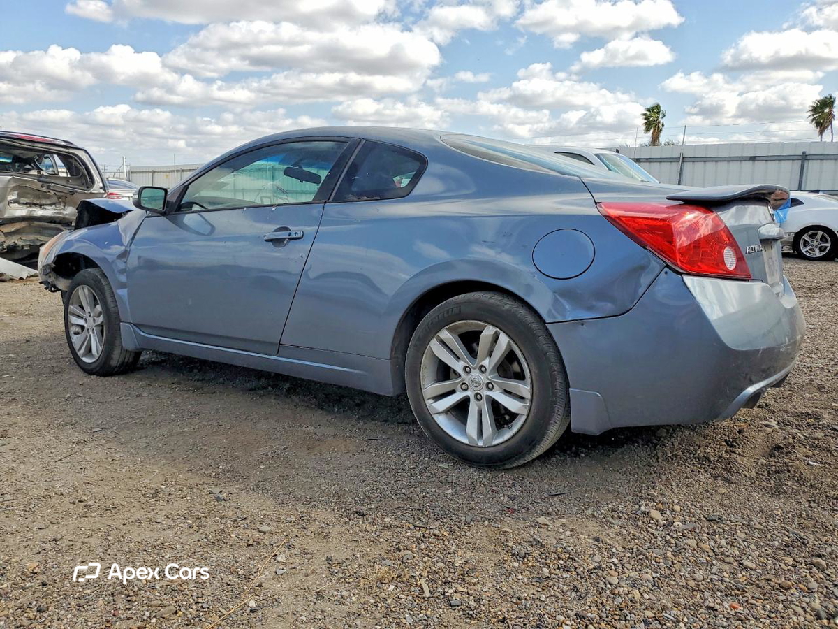 Nissan Altima 2010