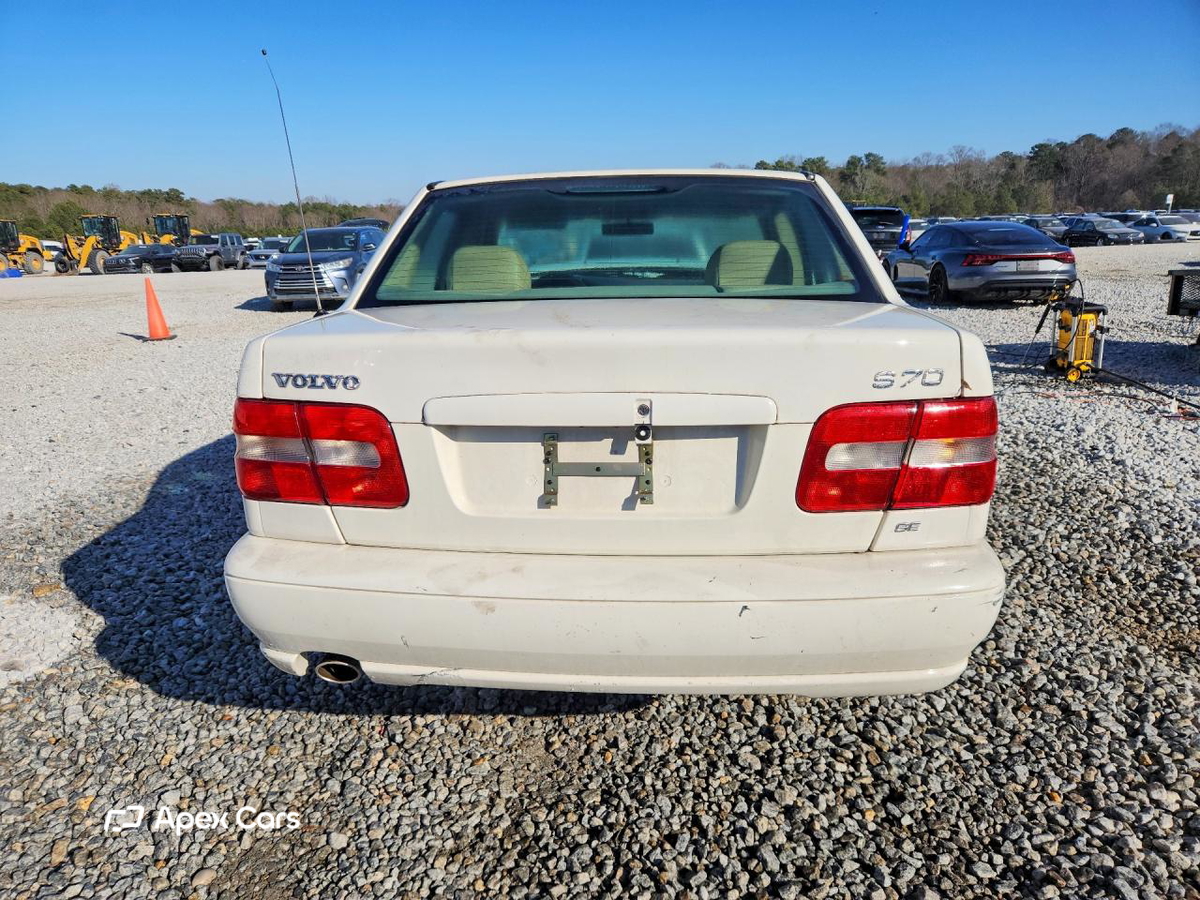 Volvo S70 2000