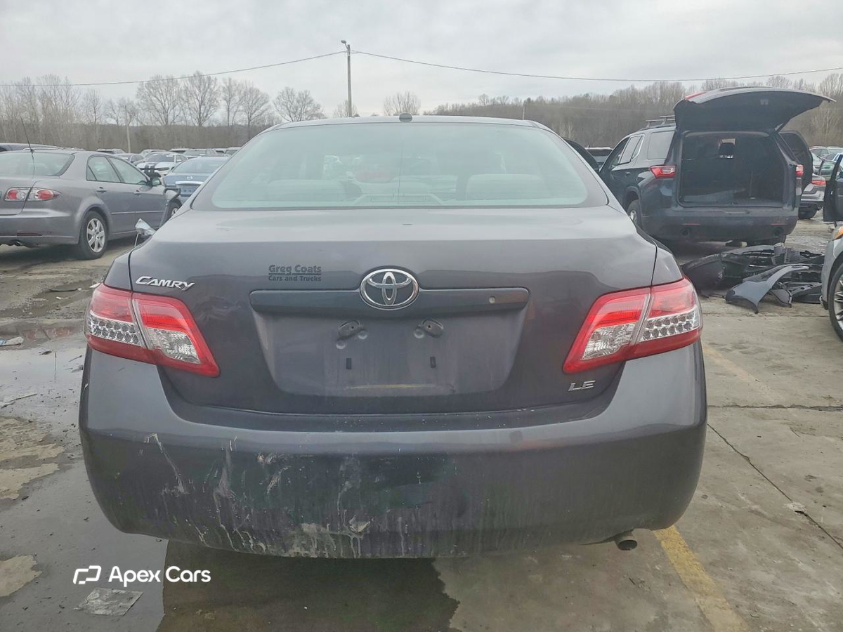 Toyota Camry 2011