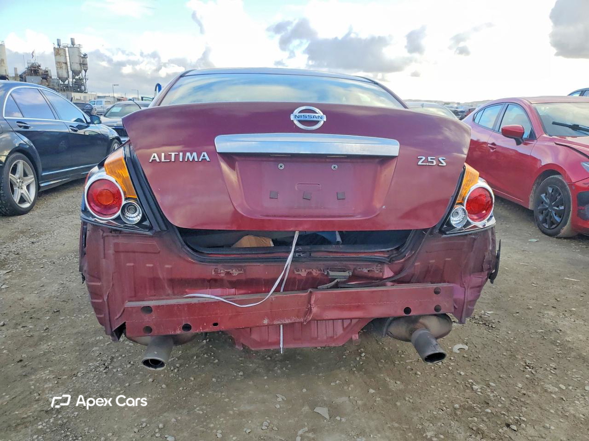 Nissan Altima 2010
