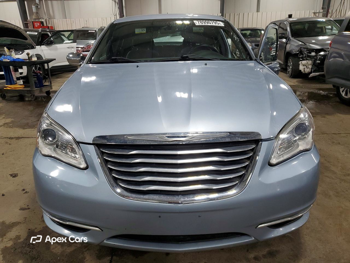 Chrysler 200 2012
