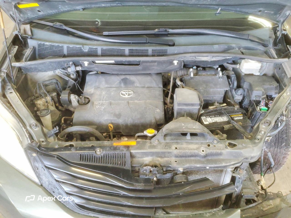 Toyota Sienna 2012