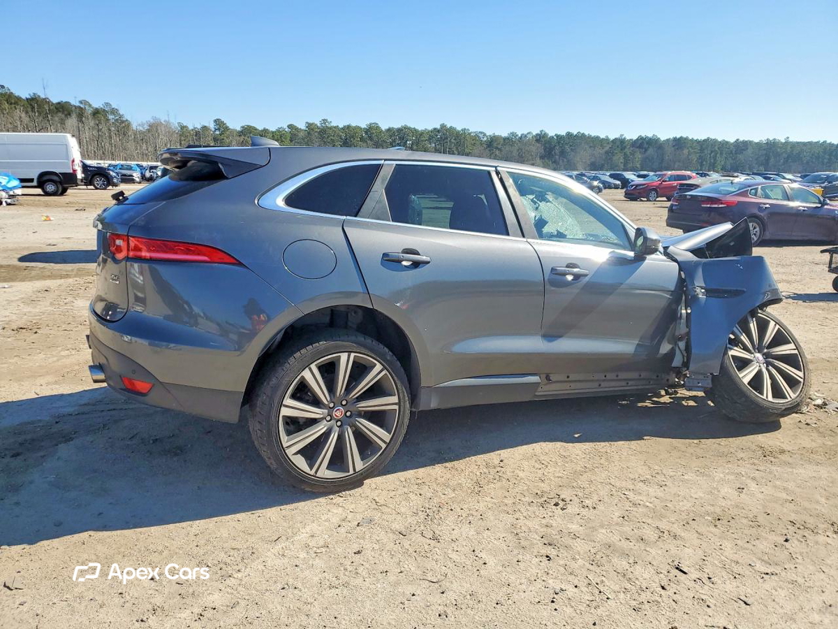 Jaguar F-Pace 2017
