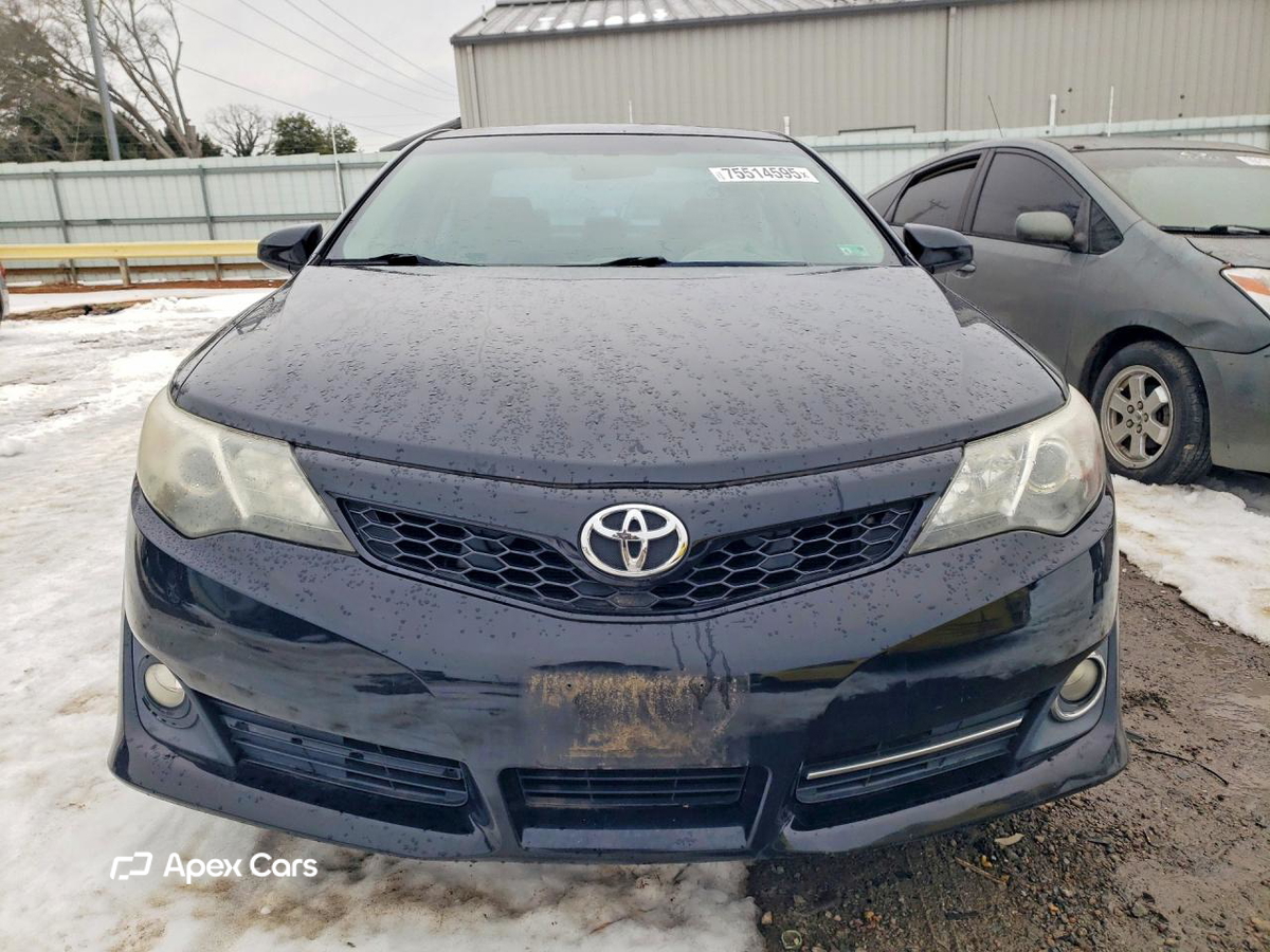 Toyota Camry 2012
