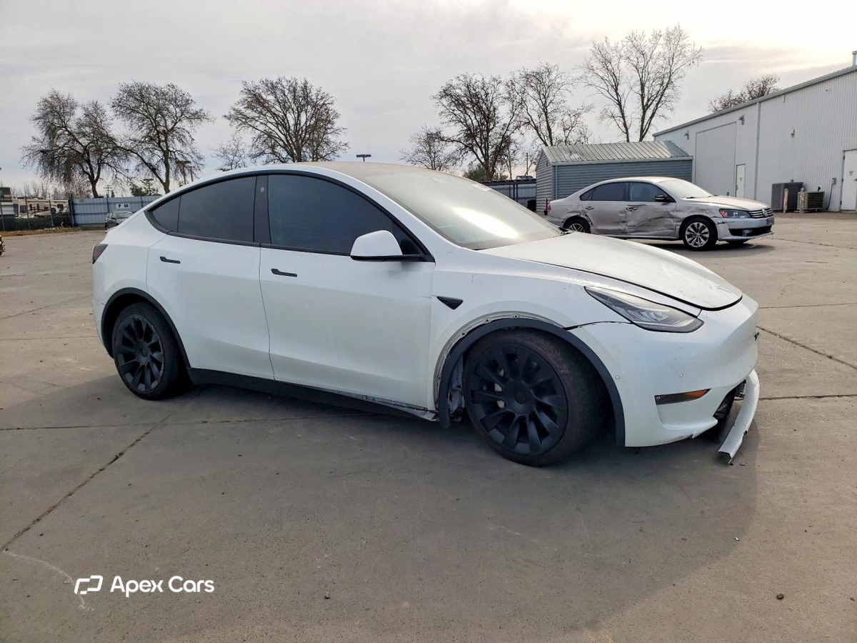 Tesla Model Y 2022