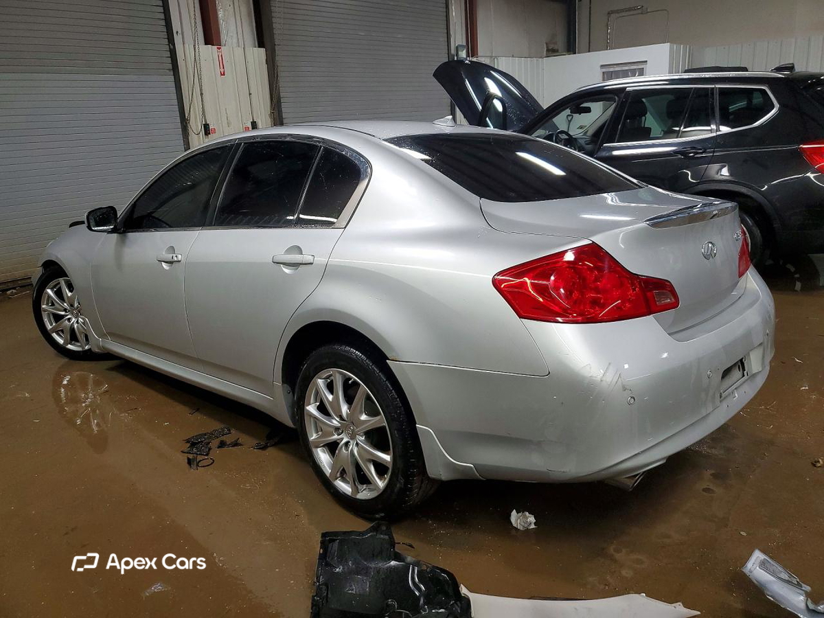 Infiniti G 2010