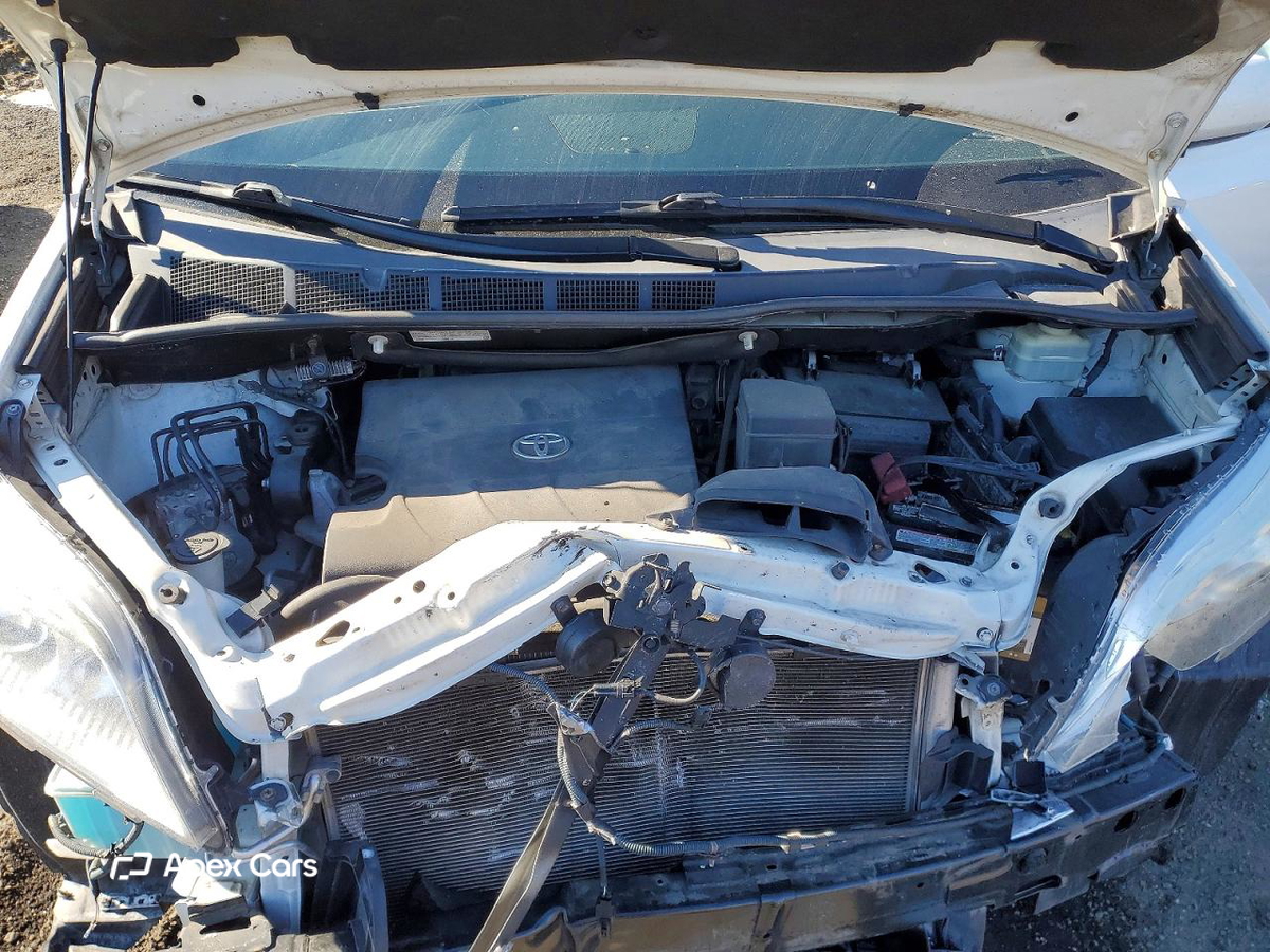 Toyota Sienna 2016
