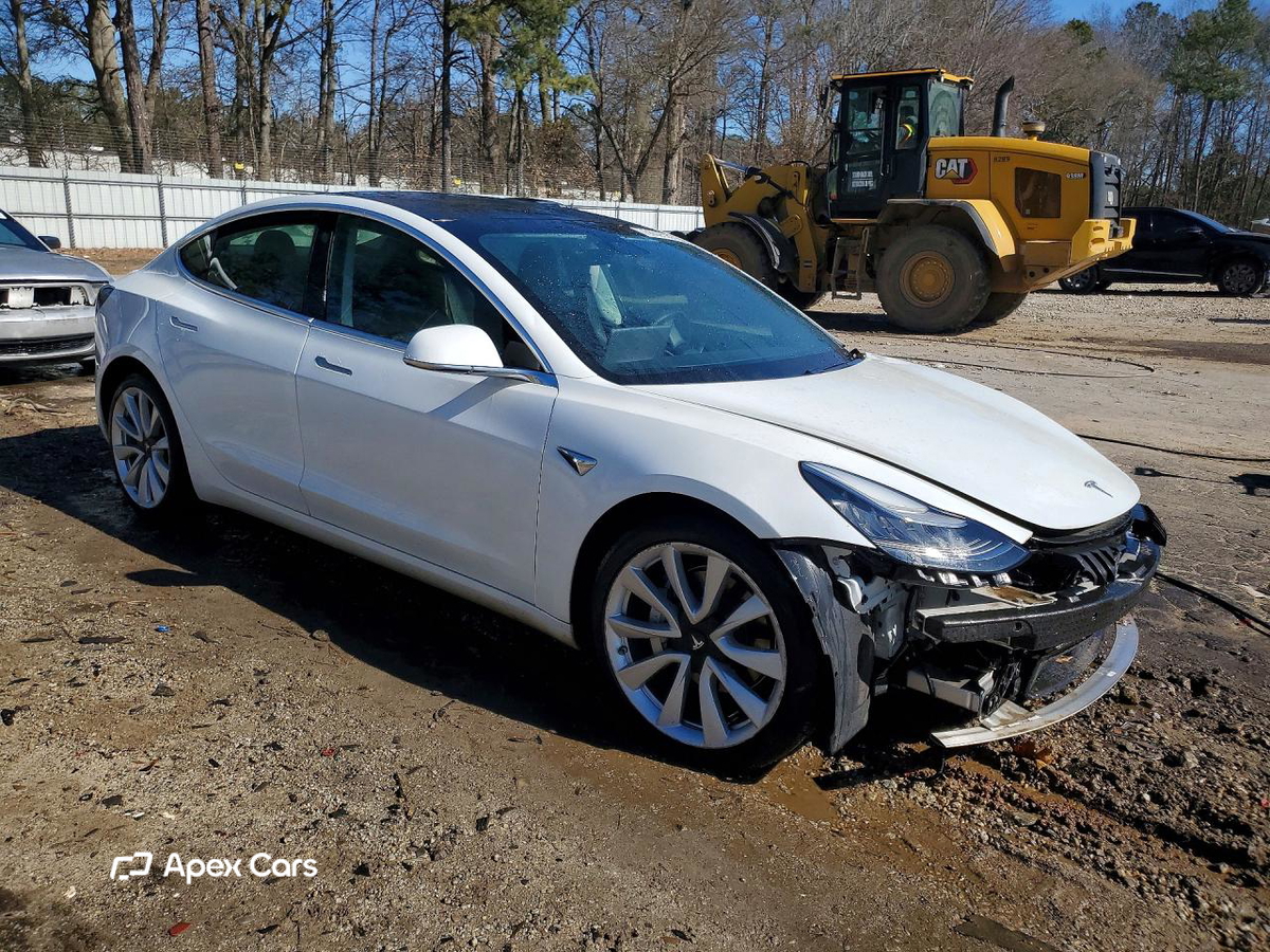 Tesla Model 3 2020