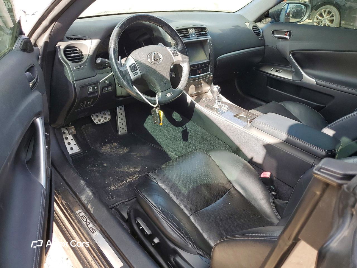 Lexus IS 2015