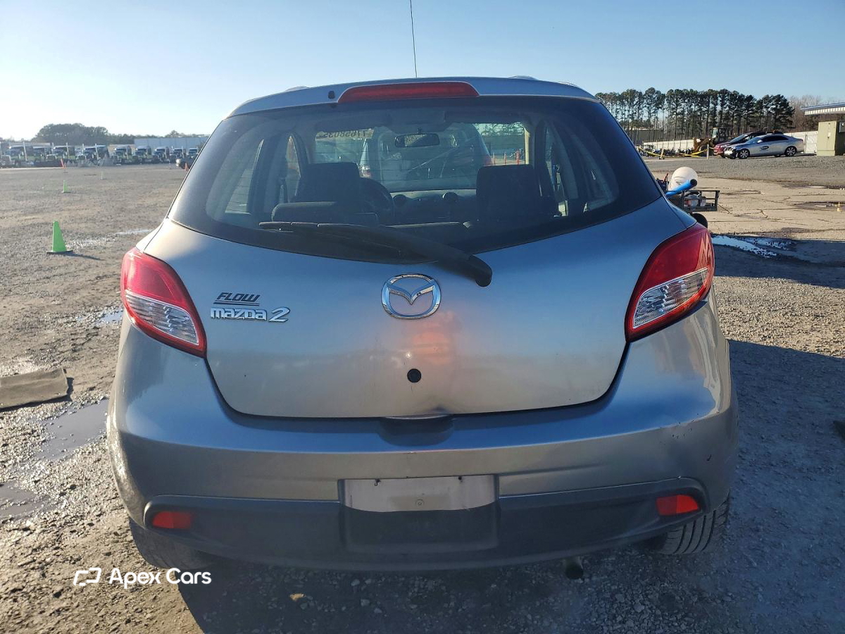 Mazda 2 2011