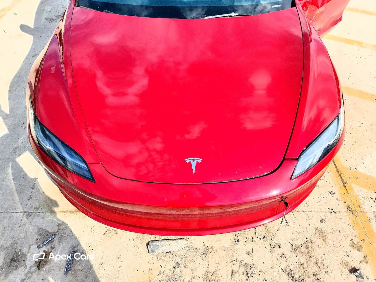 Tesla Model 3 2024