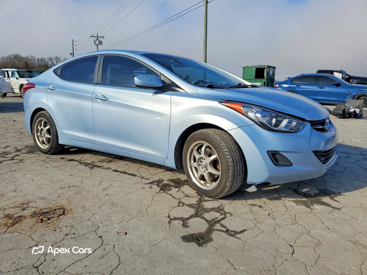 Hyundai Elantra 2012