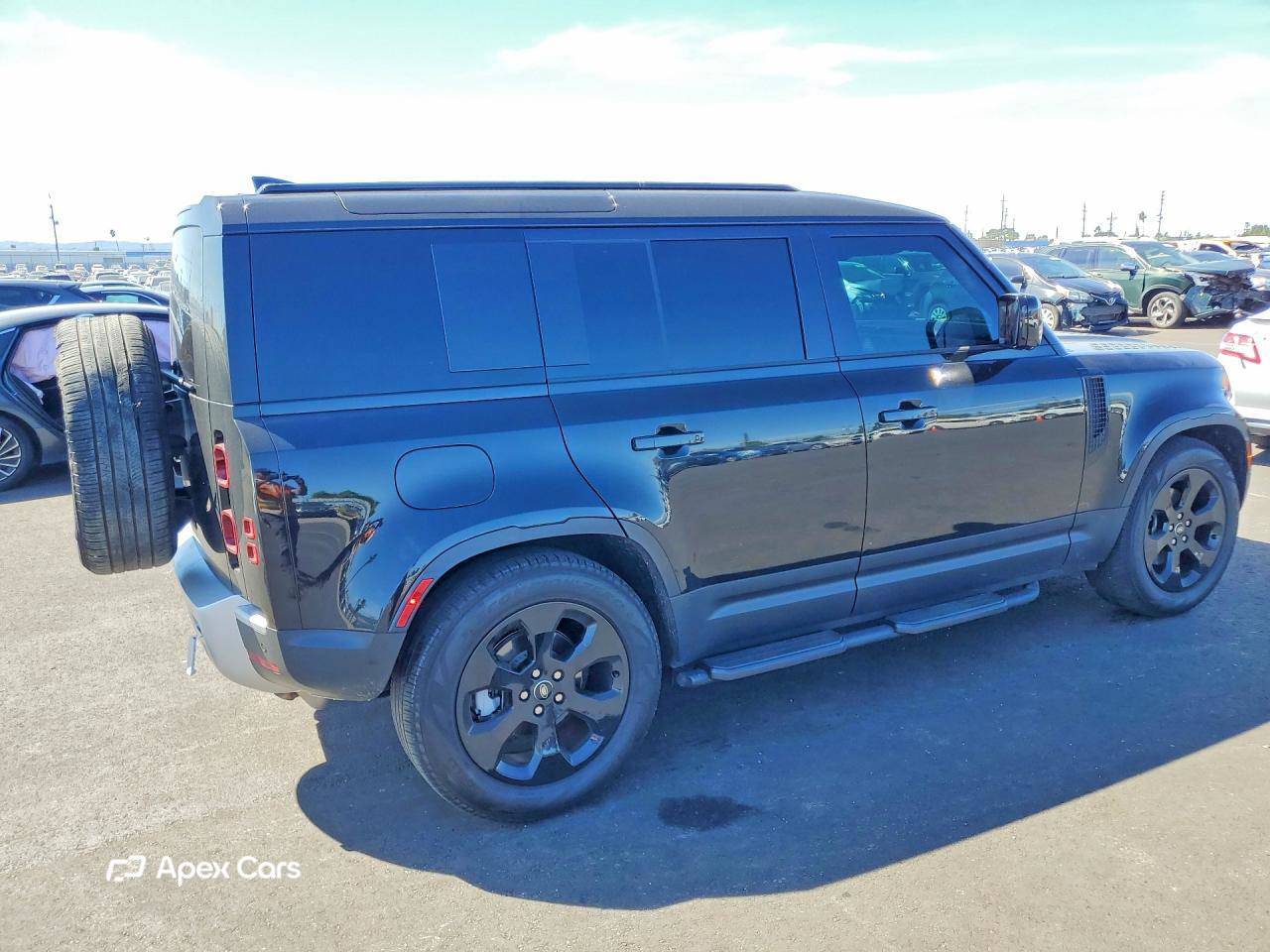 Land Rover Defender 2025