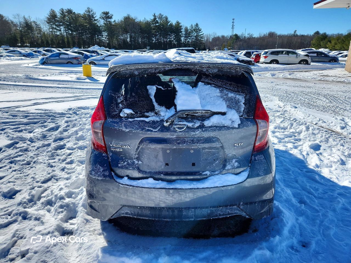 Nissan Versa 2016