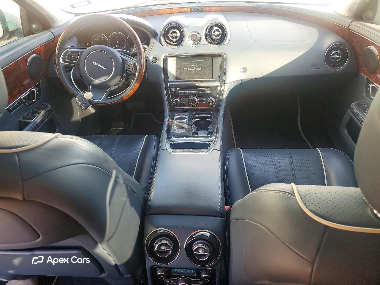 Jaguar XJ 2015