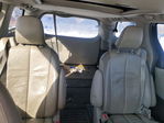 Toyota Sienna 2011