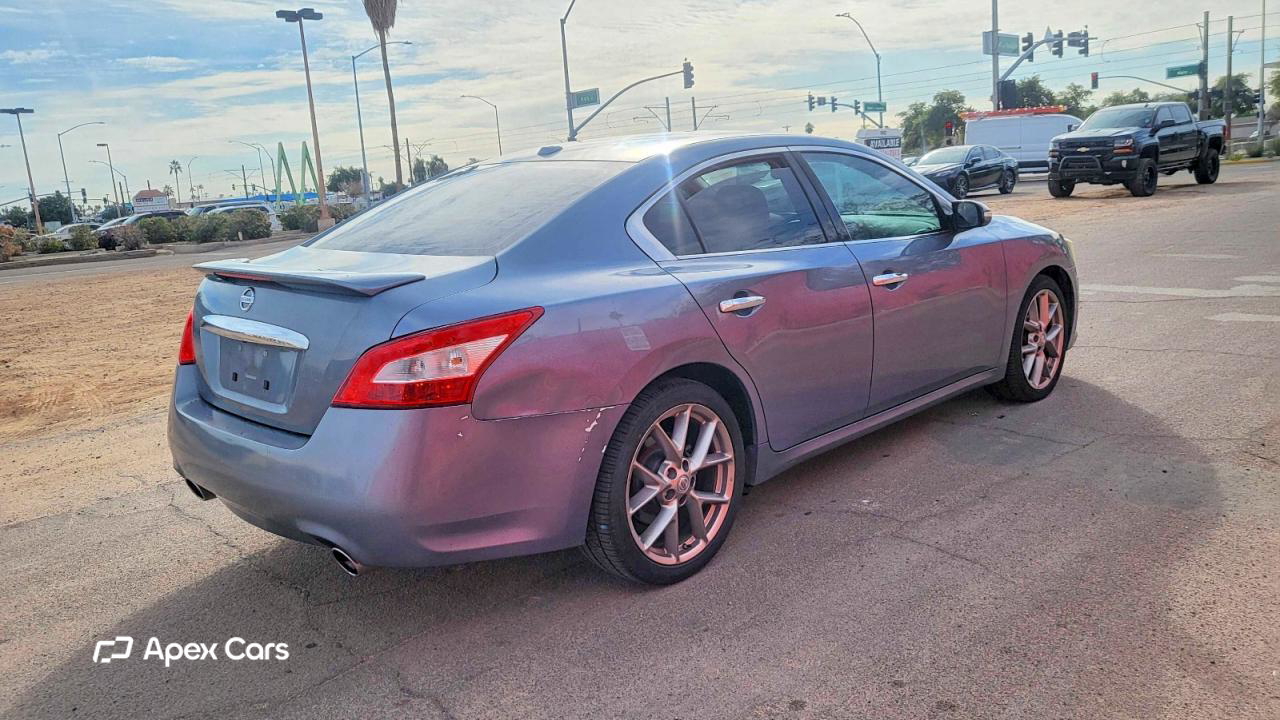Nissan Maxima 2011