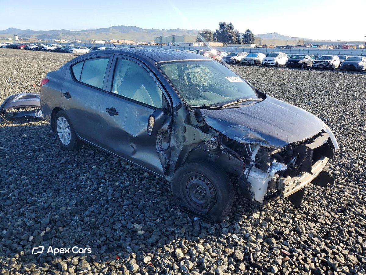 Nissan Versa 2016