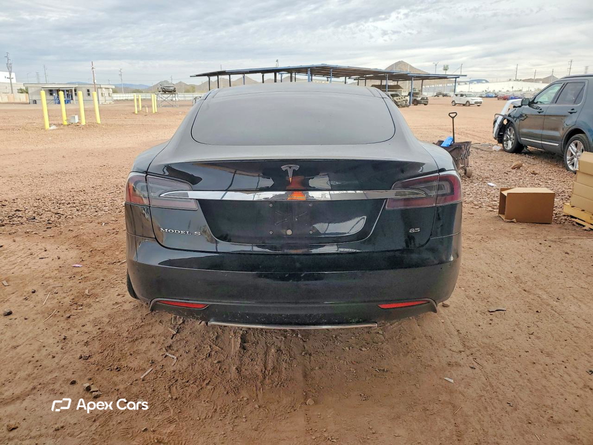 Tesla Model S 2015