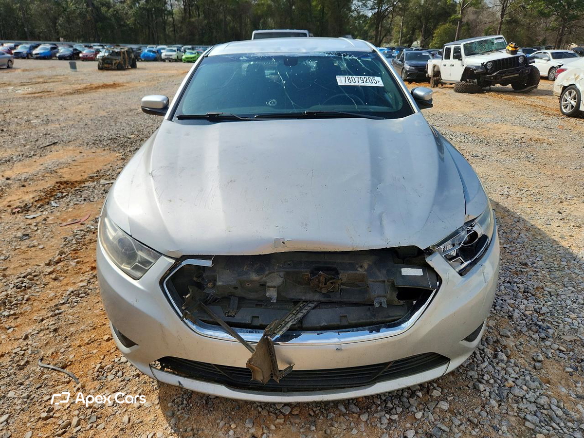 Ford Taurus 2016